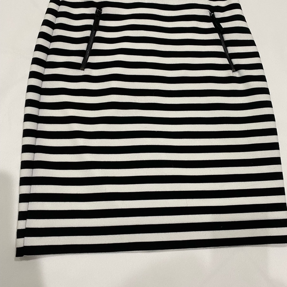 Michael Kors Black and White skirrt